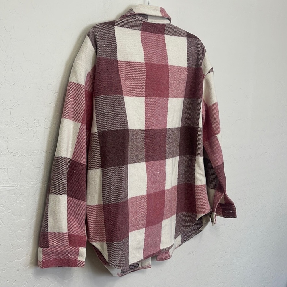 Women’s Pretty Garden Pink & White Flannel Button Down Size Medium - Picture 7 of 7